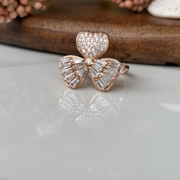 Golden Clover Radiance Ring